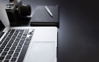 泰国娱乐圈关系揭秘：情侣搭档获奖 明星宠粉如家人