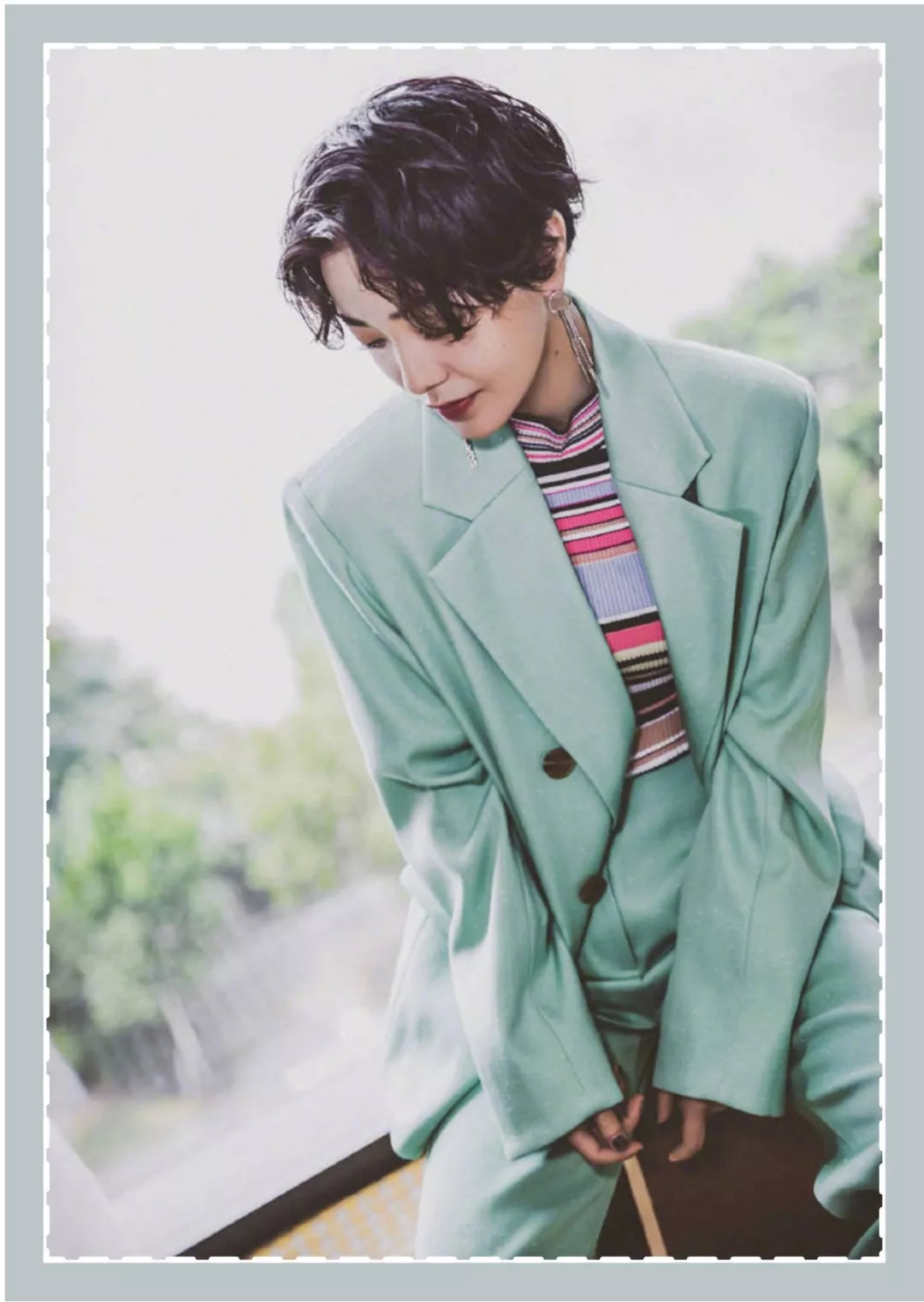 女明星个性短发图片大全_欧阳娜娜短发造型_佟丽娅短发时尚感