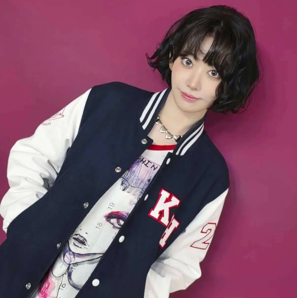 短发造型_女明星个性短发图片大全_齐刘海短发