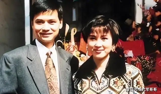 流落街头女明星_陈秀雯 替夫还债 娱乐圈女明星