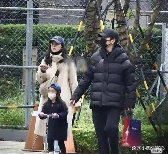 亲子带娃界顶流翻车！高圆圆戚薇“神仙带娃”真相曝光？